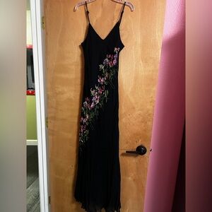 Dressbarn Black and Pink Sleeveless V-Neck Maxi Gown